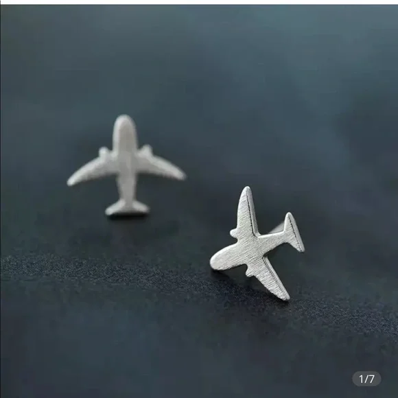 New! Airplane plane pilot wanderlust travel earrings studs. Matte silver - Picture 3 of 3